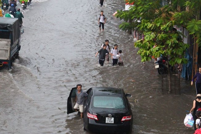 Thành phố Biên Hòa tỉnh Đồng Nai ngập kinh niên, thiếu tiếng nói chung giữa các đơn vị liên quan (Thời sự sáng 9/9/2018)